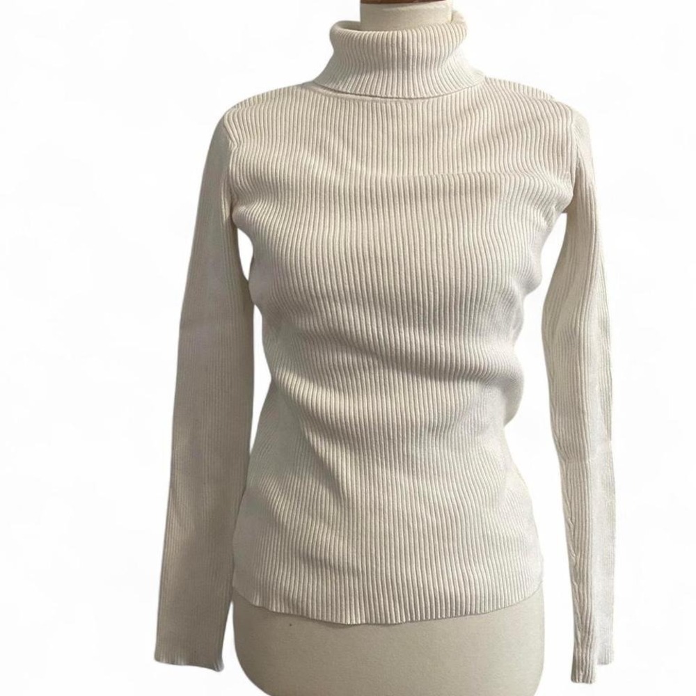 White vintage GAP turtleneck sweater